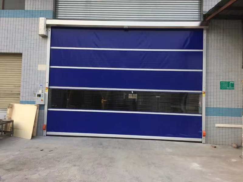 软帘门-自动软帘门软帘散发的气味有没有毒？